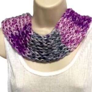 Infinity Scarf Gray Purple Lilac White Accents Handmade Knitted Ombré 26 x 4 in